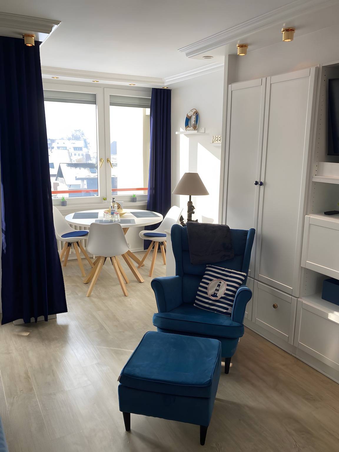 Ganze Wohnung, Ferienwohnung 'Kapitäns Kajüte Am Steinhuder Meer' mit Meerblick, Balkon und Wi-Fi in Wunstorf, Steinhuder Meer