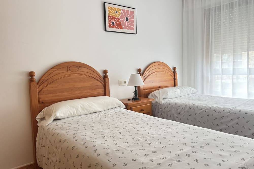 Apartamento entero, Desconectaengalicia La Perla Estándar, piscina y parking in Praia de Caneliñas (Sanxenxo), Sanxenxo