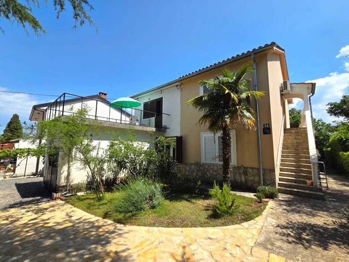 Smještaj za odmor za 3 osoba, s Balkon/terasa i Terasa, kao i Vrt u Malinska