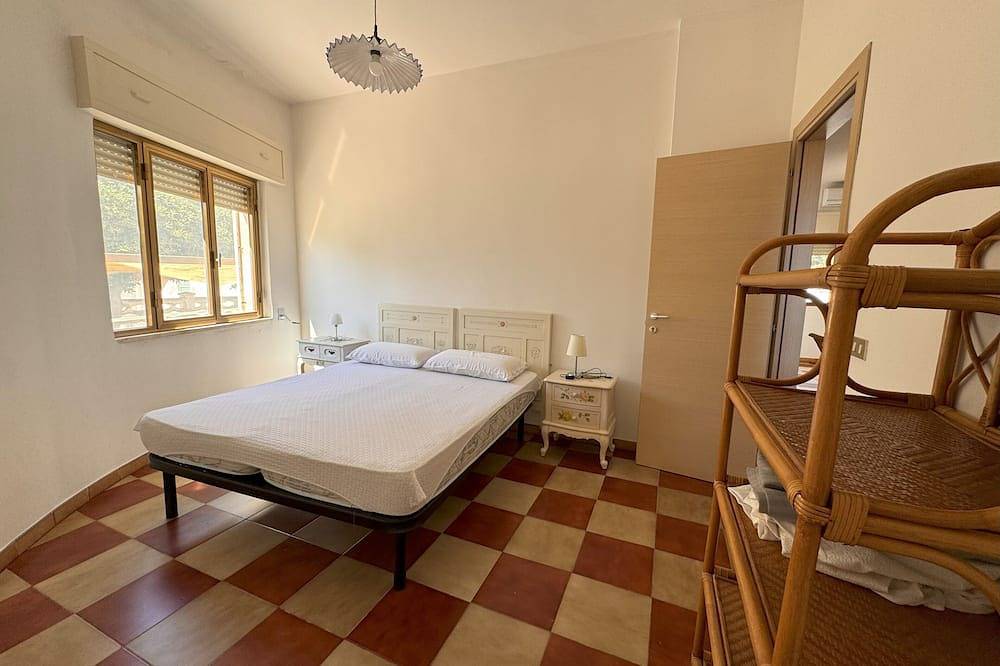 Ganze Wohnung, Villa Odetta - app. West, an oasis in the Salento sea between two nature reserves in Manduria, Golf von Tarent