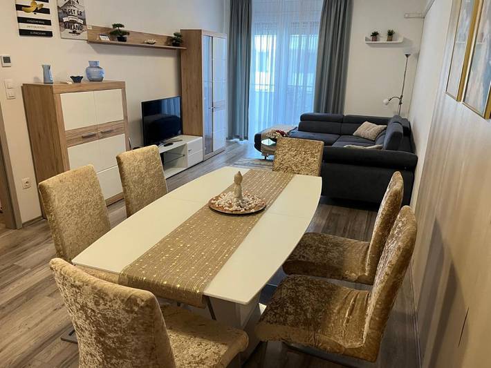 Apartament wakacyjny dla 5 osób, z Balkon i Taras w Debreczyn