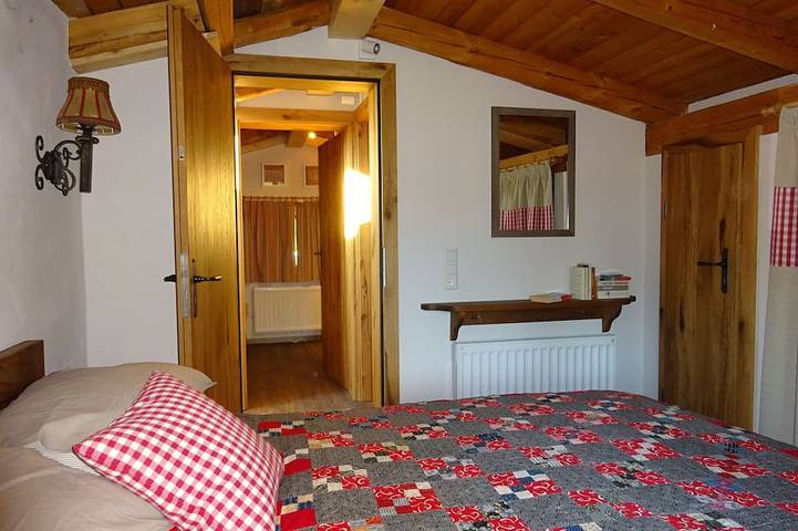 Luxus Chalet mit 5 Schlafzimmern und 3 Bädern in Hanglage mit Blick auf die italienische Grenze. in Gailtaler Alpen, Sankt Stefan im Gailtal