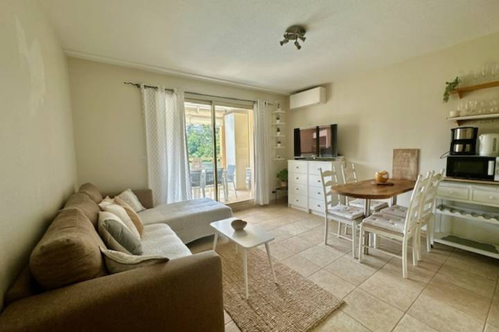 Gîte pour 2 personnes, avec piscine et terrasse à Mandelieu-la-Napoule - 2