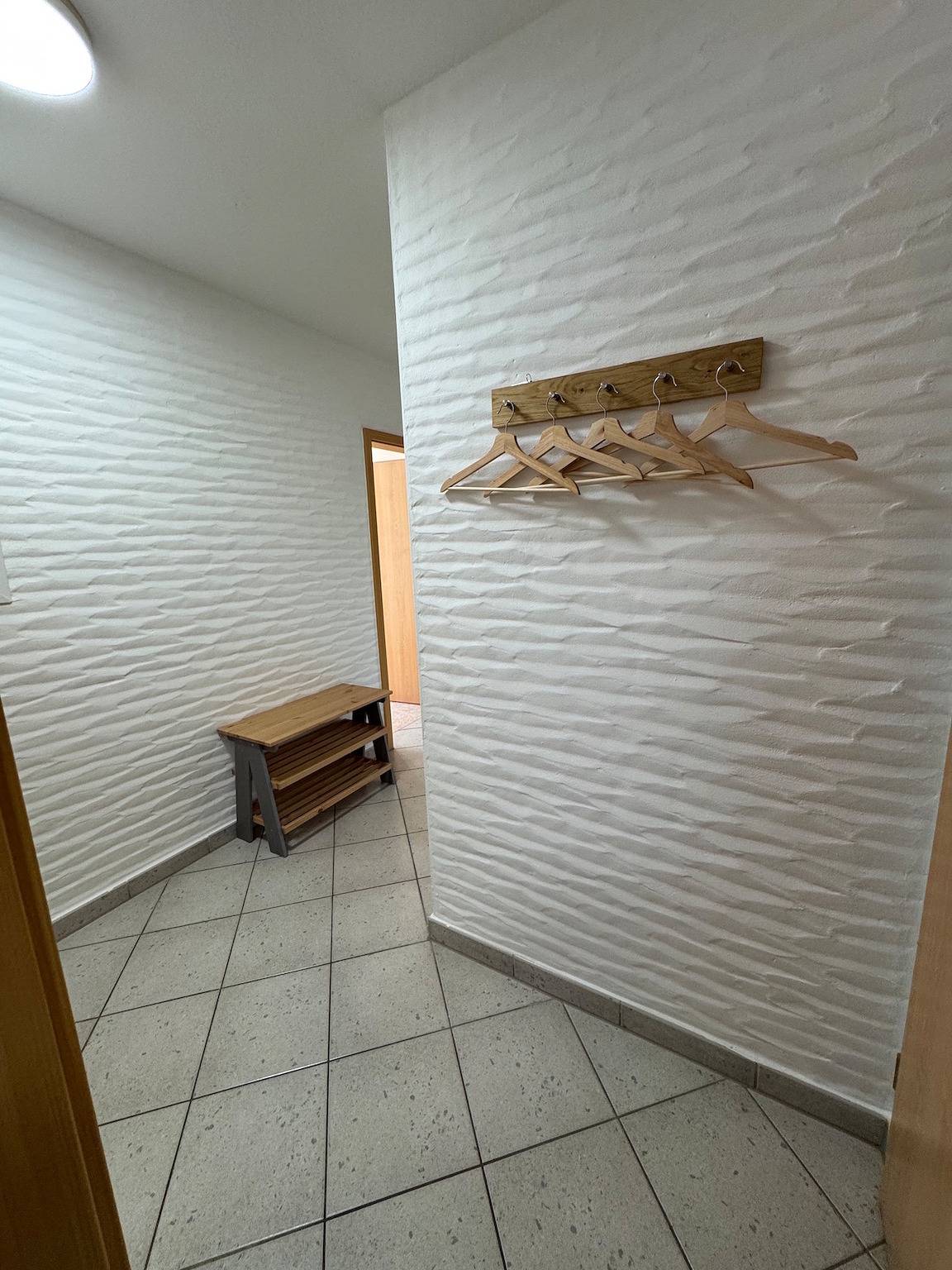 Ganze Ferienwohnung, Ferienwohnung Aischgrund 75 m² | 2 Schlafzimmer | Nähe Nürnberg, Bamberg & Steigerwald in Lonnerstadt, Steigerwald