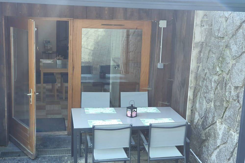 Ganze Wohnung, Gite L'Echiquier garden apartment terrace, outdoor swimming pool  in Soultzeren, Regionaler Naturpark Belchen der Vogesen