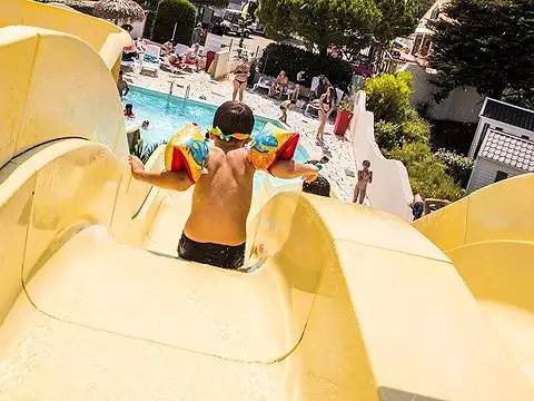 Mobil home pour 4 personnes dans Plage De La Paree Du Jonc - 4