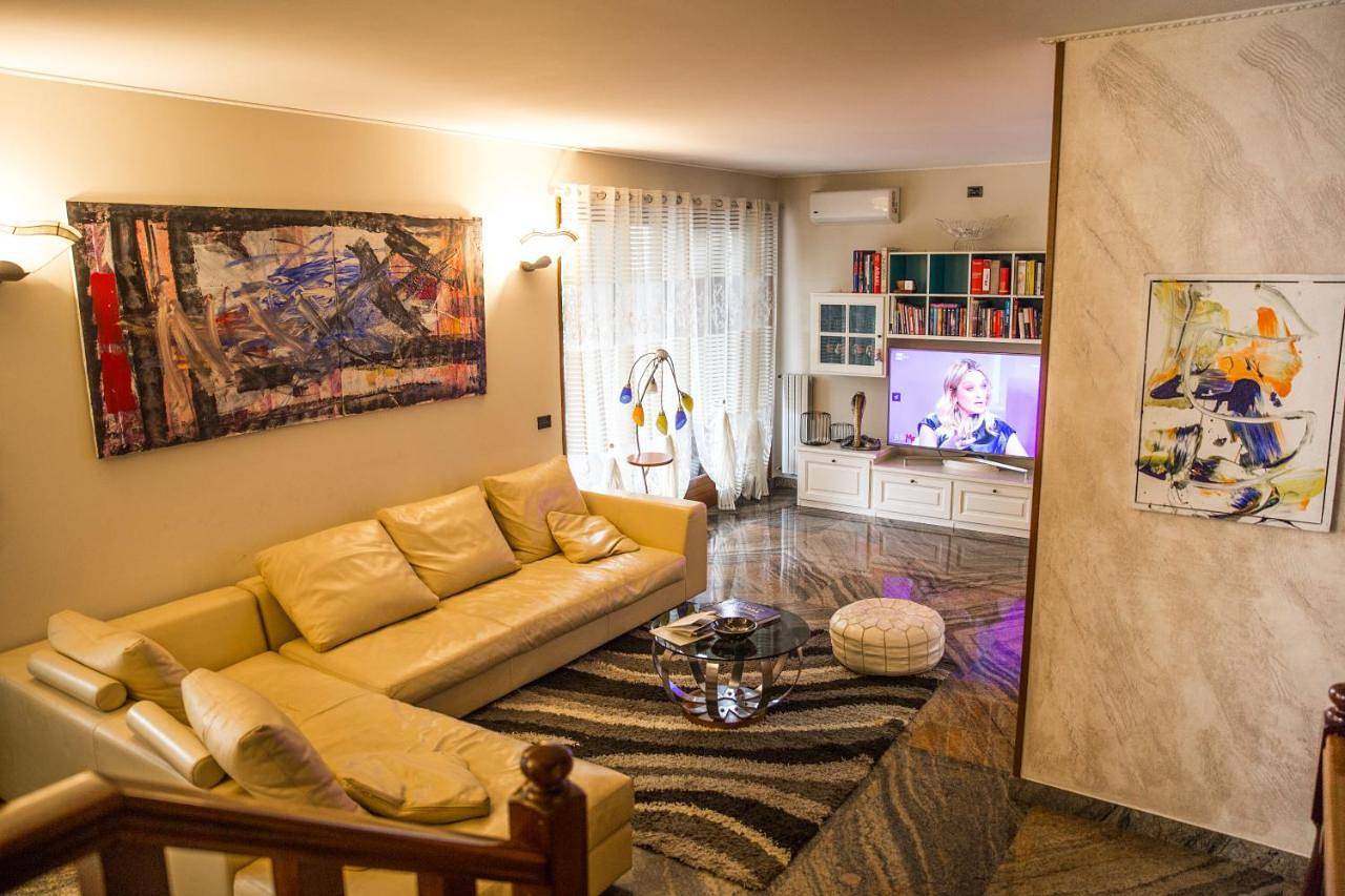 Villa Ivana in Desenzano del Garda, Prealpi Gardesane