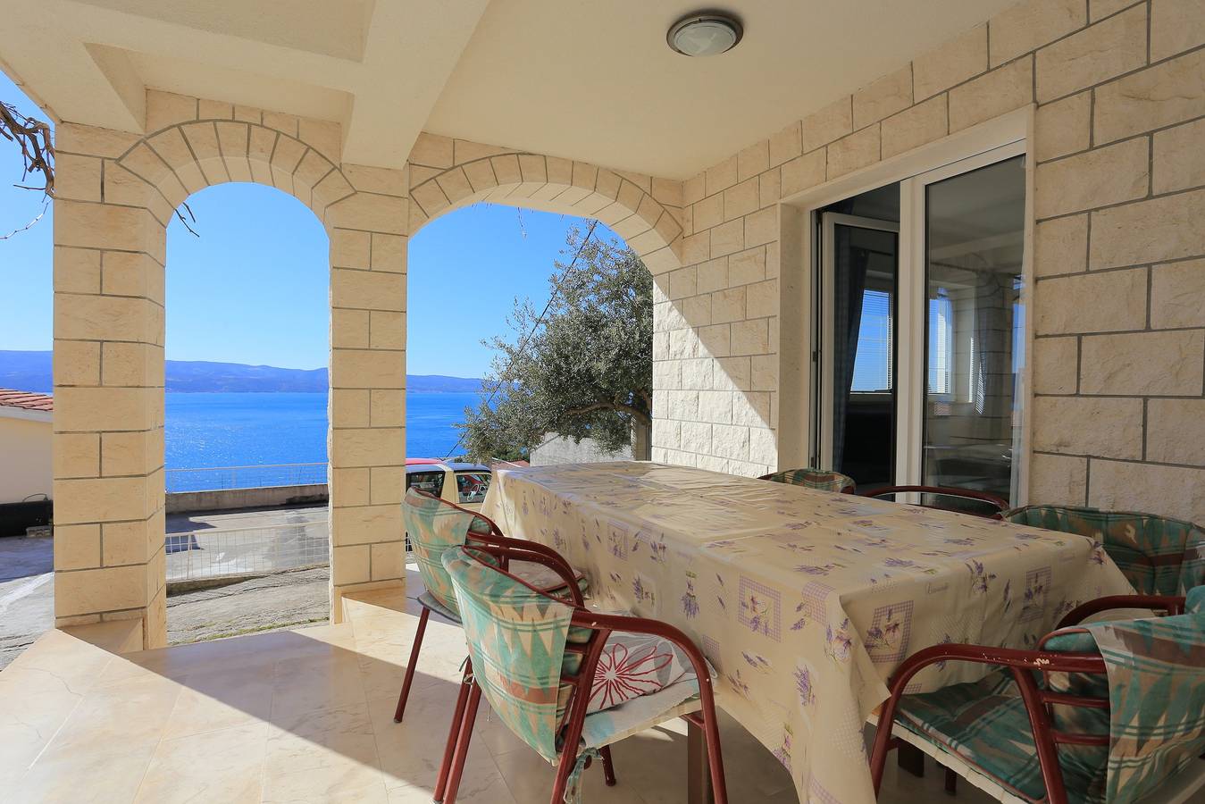 Ganze Wohnung, 2-Zimmer-Ferienwohnung mit Terrasse Stanici, Omis A-2818-f in Stanici, Omis-Riviera