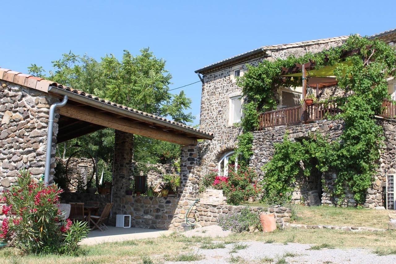 Tent in Saint-Vincent-de-Barrès, Privas (arrondissement)