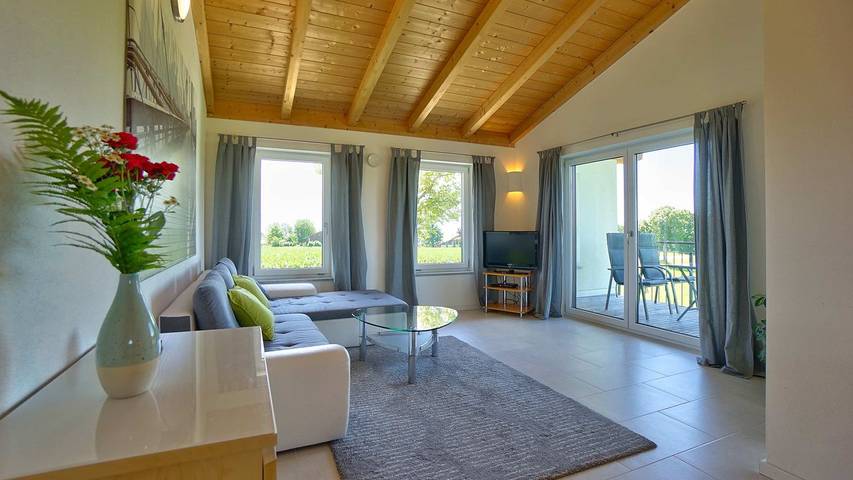 Ferienwohnung für 4 Personen, mit Balkon und Seeblick in Seebruck