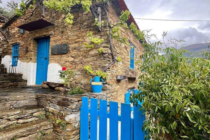 Gîte pour 4 personnes, avec Jardin à Seia
