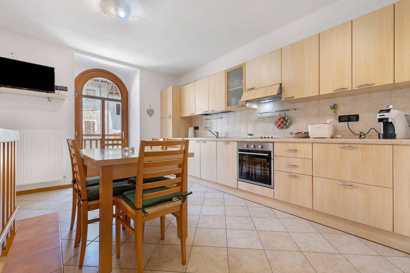 Ganze Wohnung, Casa Donati – Großzügige Ferienwohnung im Bergdorf in Bono (Comano Terme), Comano Terme
