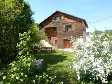 Gîte pour 12 personnes, avec terrasse et jardin à Saint-Agnan-en-Vercors