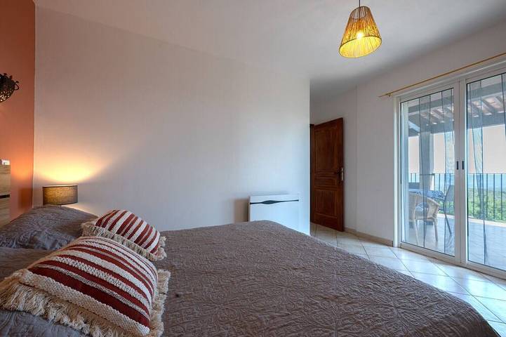 Location de vacances pour 8 personnes, avec jardin à Courry - 3