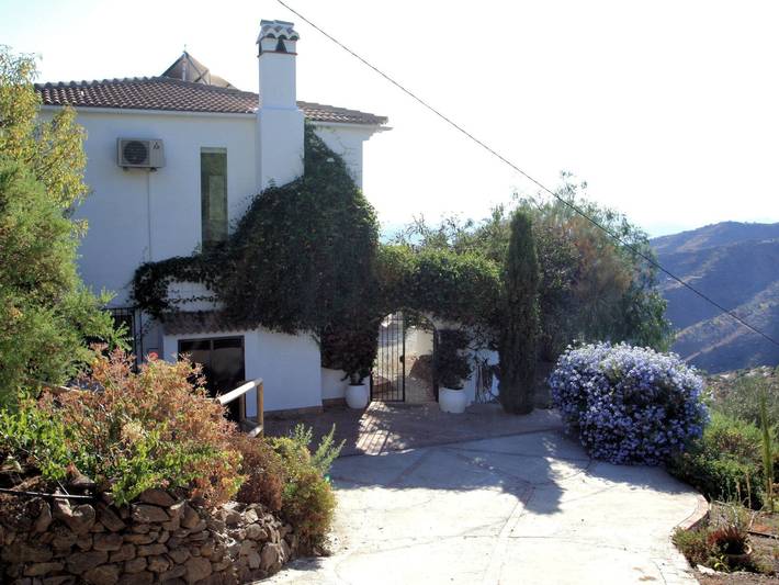 Casa rural para 6 personas, con jardín además de balcón y piscina en Sayalonga - 2