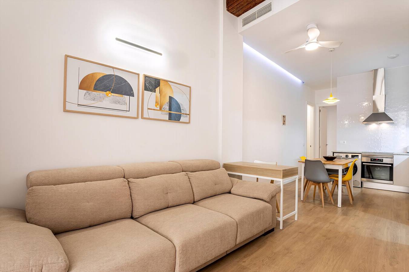 Apartamento entero, Guestready - Piso Luminoso Centro de Valencia in Valencia City Centre, Valencia