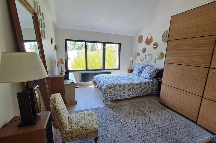 Location de vacances pour 10 personnes, avec terrasse et jardin à Jouars-Pontchartrain - 3