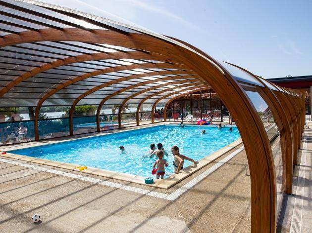 Location de vacances pour 6 personnes, avec terrasse ainsi que jacuzzi et piscine dans Lac de la Vingeanne - 2