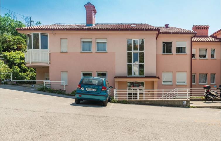 Location de vacances pour 4 personnes, avec Jacuzzi ainsi que Terrasse et Jardin à Rijeka