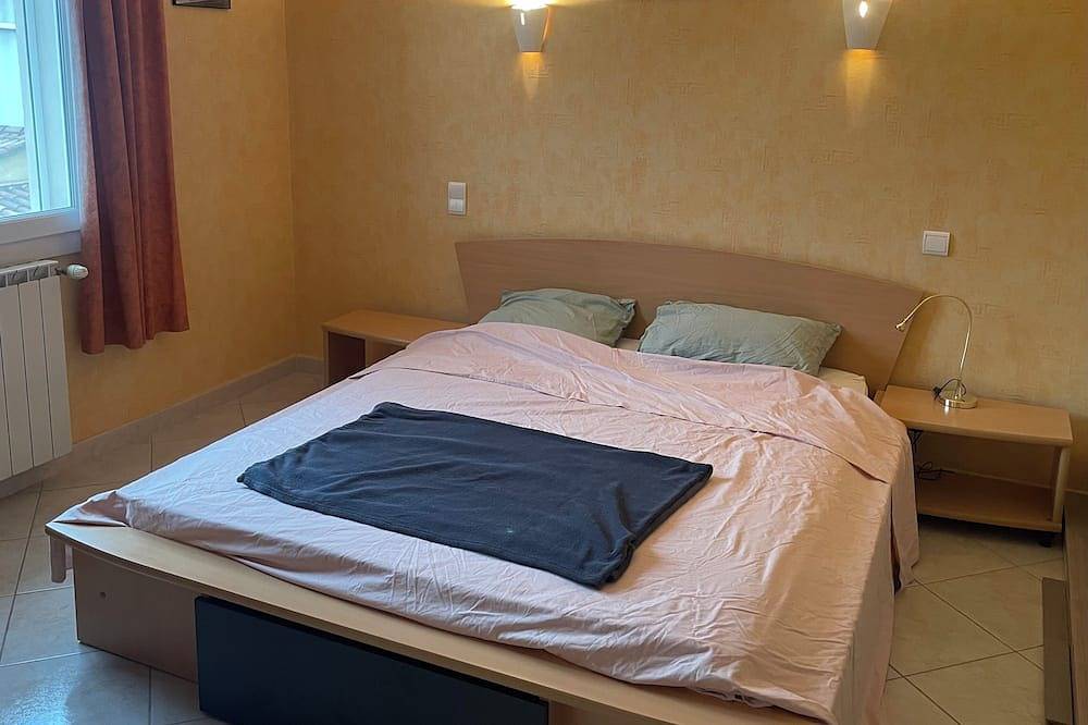 House with secure swimming pool at the foot of the Cévennes mountains in Sauve, Le Vigan region