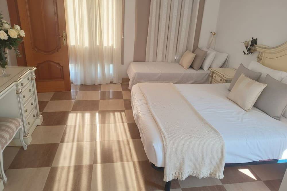 Villa Costa Dorada | Pool Bbq Beach 5min in Bellvei, Costa Dorada