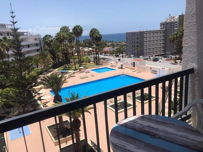 Apartament wakacyjny dla 4 osób, z balkon i widok oraz basen - 1