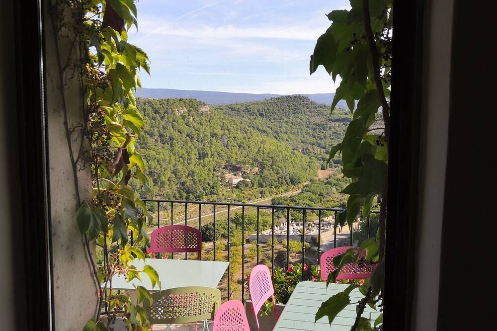 Vue exceptionnelle Mont Ventoux - Maison de charme, convivialité et confort in Venasque, Parc naturel régional du Mont-Ventoux
