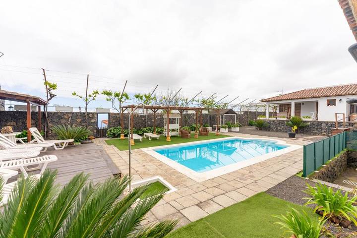 Casa rural para 6 personas, con jardín y vistas además de piscina y sauna en Canarias - 2