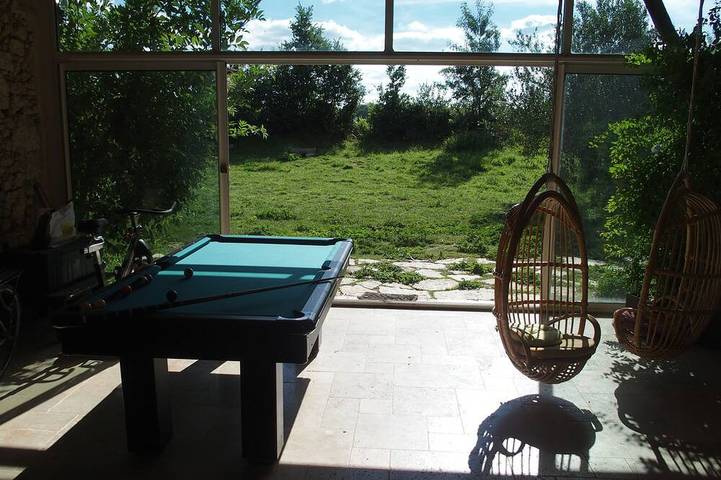 Gîte pour 15 personnes, avec Balcon et Jacuzzi ainsi que Jardin et Sauna