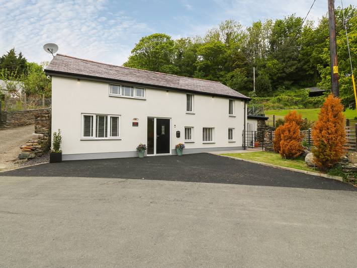 Cottage for 8 people, with garden, with pets in North-Wales