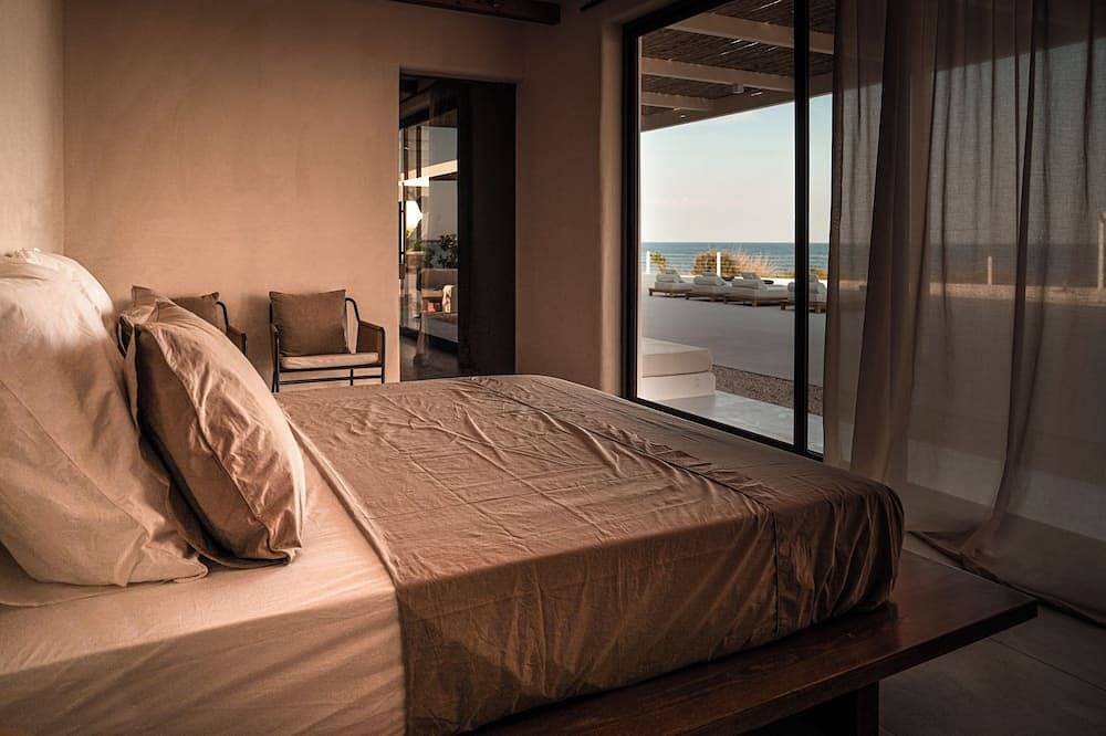 Romantic Seafront Villa with 900m² Terrace & Private Beaches | Italy in Monte Sant'Angelo, Gargano