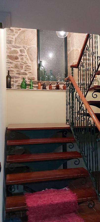 Casa rural para 8 personas, con Balcón y Jacuzzi además de Terraza y Jardín en La Baña - 4