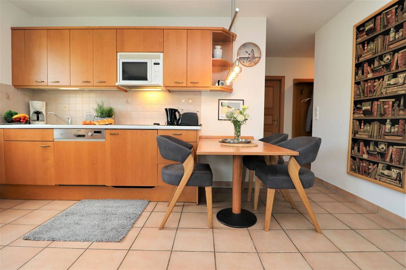 Appartement entier, Ferienwohnung mit Terrasse direkt hinter der Düne nur wenige Schritte zum Strand in Wustrow, Fischland