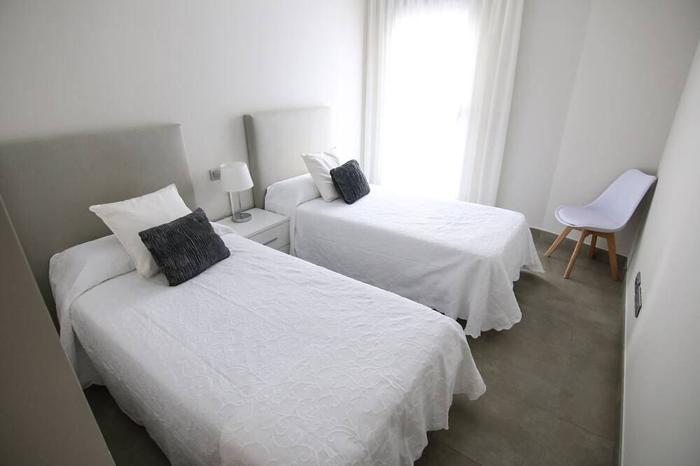 Aanbieding Luxe appartementen Villa Pepita 1e lijn strand in Benicasim, Costa del Azahar