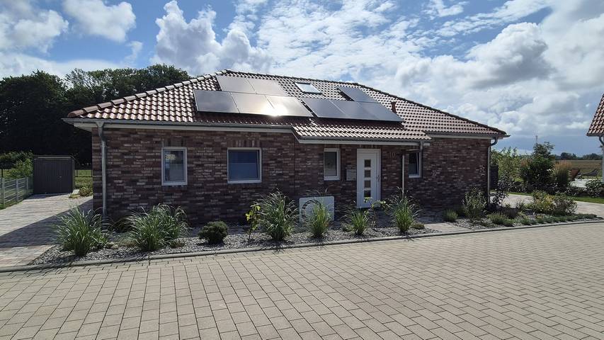 Ferienwohnung für 6 Personen, mit Terrasse und Garten in Wischuer
