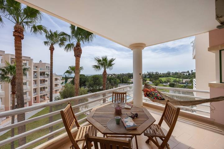 Casa de férias para 4 pessoas, com Varanda e Jardim e ainda Piscina infantil em Alvor