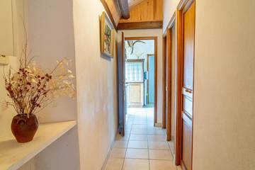 Gîte pour 5 Personnes dans Sainte-Croix-Vallée-Française, Massif central, Photo 2