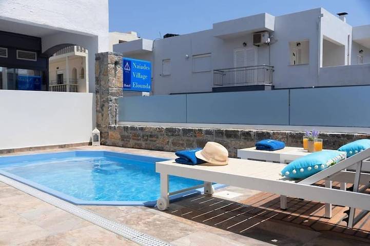 Apartment for 2 people, with balcony in Elounda