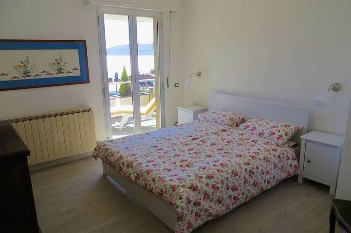 Ganze Wohnung, Selva 1 lake view apartment in Ghiffa with pool in Susello, Ghiffa