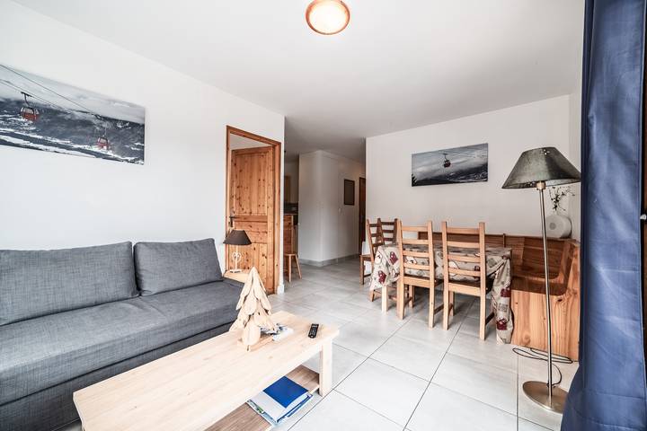 Ganze Wohnung, Geräumige Ferienwohnung direkt an der Piste mit Bergblick und Balkon in Station de Morillon, Grand Massif