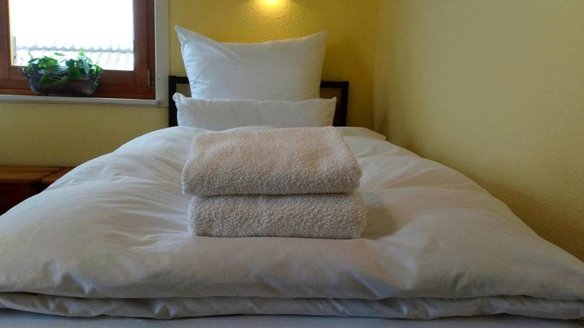 Ferienwohnung für 2 Personen, mit Terrasse und Garten in Schömberg - 4