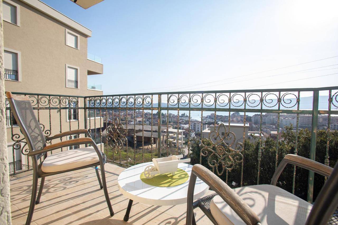 Cały apartament, Two-Bedroom Apartment in Tivat, Bay of Kotor
