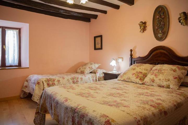 Gîte pour 13 personnes, avec jardin et vue, adapté aux familles à Valcarlos - 3