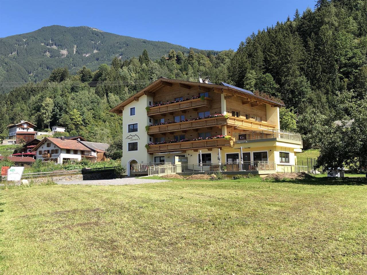 Ganze Ferienwohnung, Top 2 mit 68 qm Terrasse in Stumm, Ski-Optimal Hochzillertal