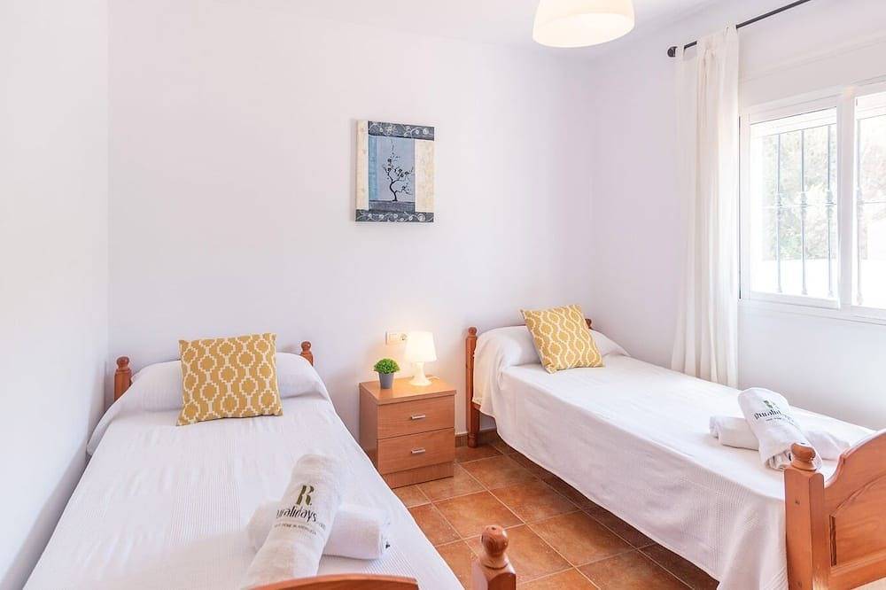 Casa Rural Moreno Canillas de Albaida by Ruralidays in Canillas de Albaida, Málaga Provinz