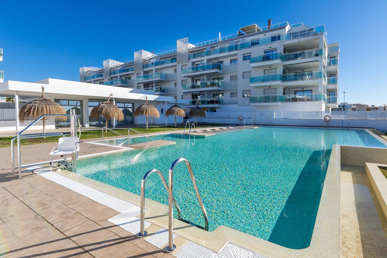 Entire apartment, Apartment Dunabeach close to the Sea, with Pool & Balcony in Torrox Costa, Torrox
