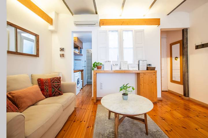 Ganze Wohnung, Ferienwohnung für 2 Personen mit Terrasse in Barcelona Zentrum, Barcelona