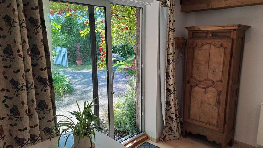 Gîte pour 2 personnes, avec terrasse et jardin à Marboz - 3