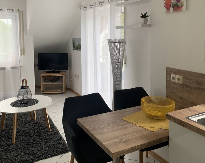 Ferienwohnung für 2 Personen, mit Balkon und Seeblick in Bodman-Ludwigshafen - 2