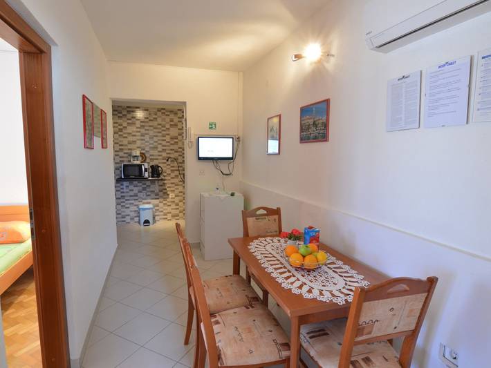 Ferienwohnung für 4 Personen, mit Terrasse und Garten auf Ciovo - 4